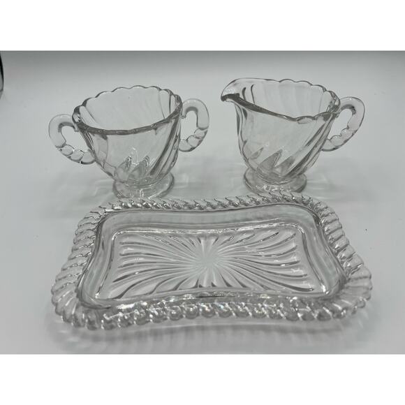 Vintage Elegant Glassware Crystal Mini Sugar and Creamer With Tray - Picture 2 of 3